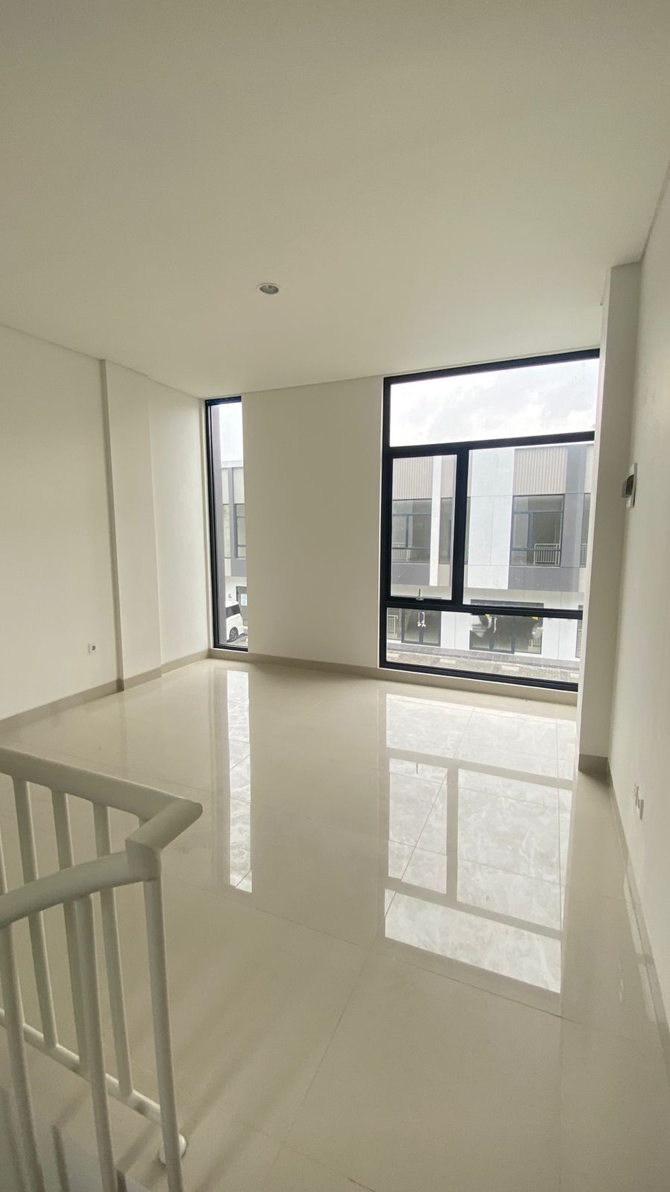 Termurah. Ruko 2 Lantai Golden Madrid X, BSD