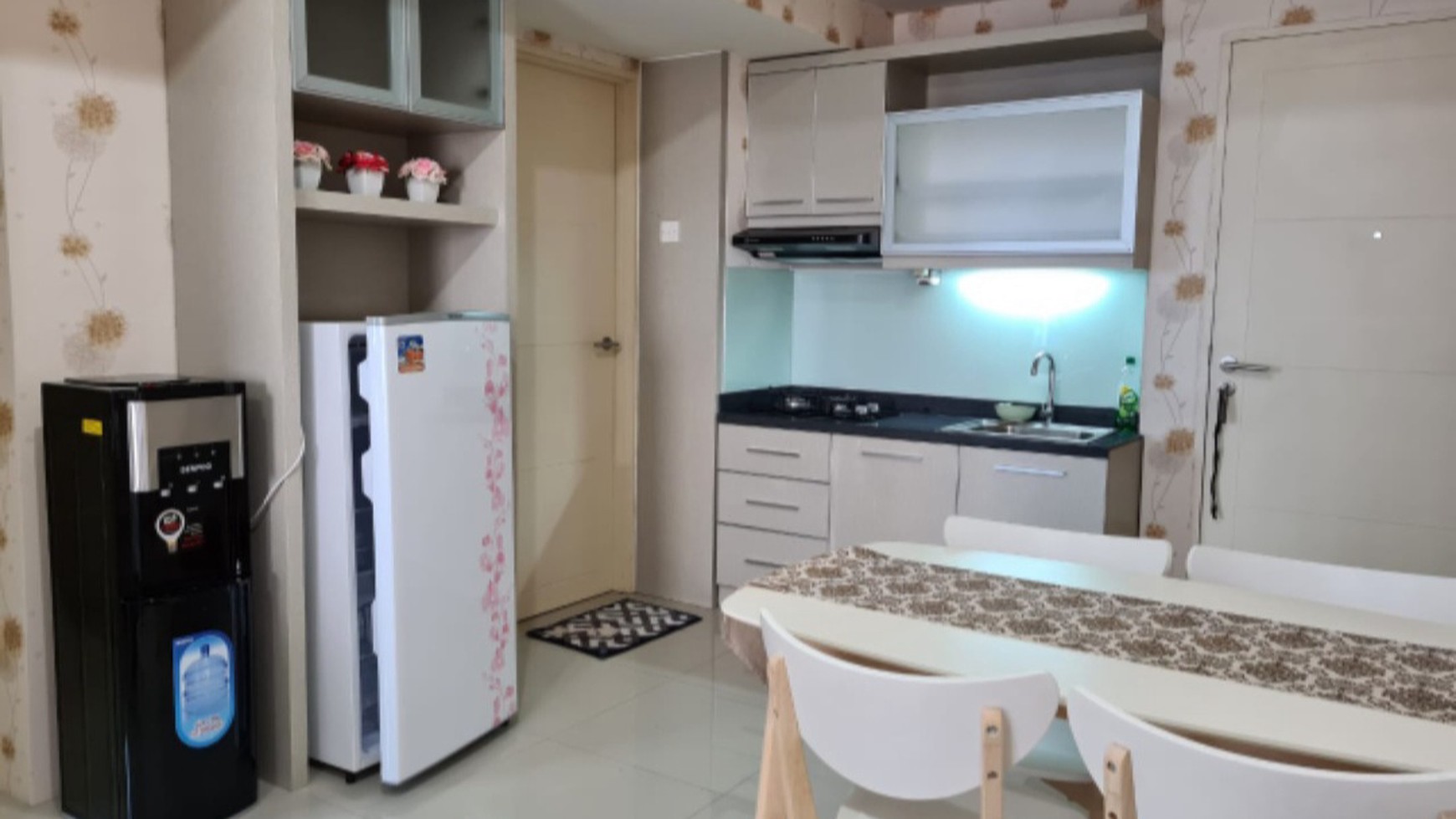 Apartemen Orchard Mansion 2 Bedroom FULL FURNISHED Lantai 30 , Akses Pakuwon Mall - TerMURAH Cantik Siap Huni