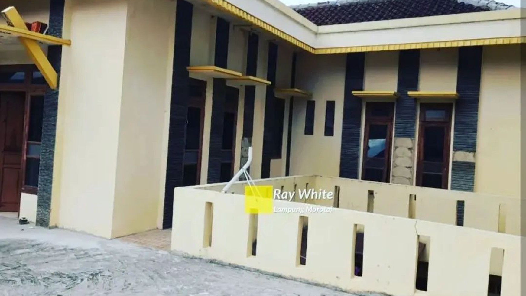 Dijual Rumah 2 Lantai di Pahoman, Bandar Lampung