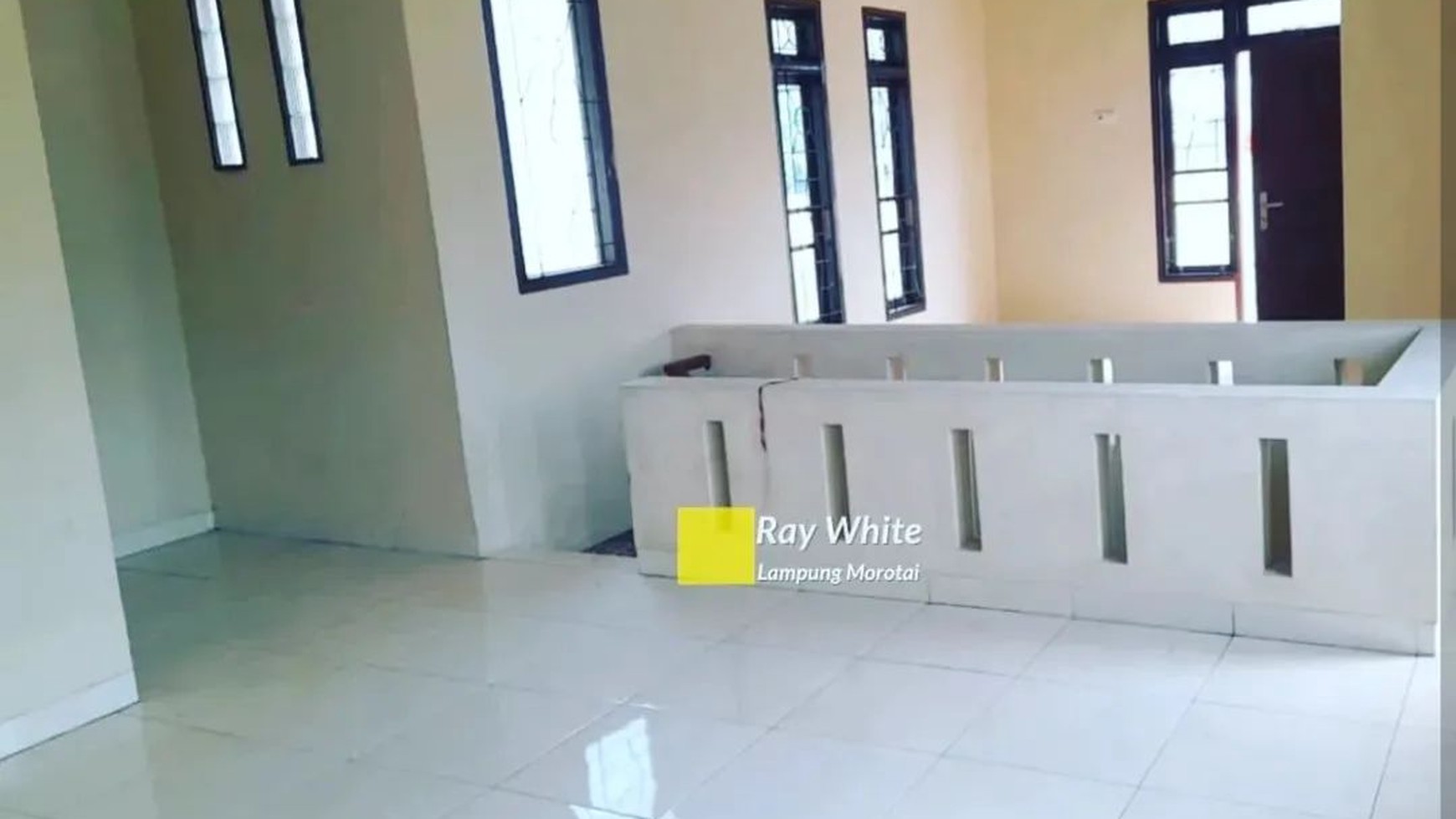 Dijual Rumah 2 Lantai di Pahoman, Bandar Lampung