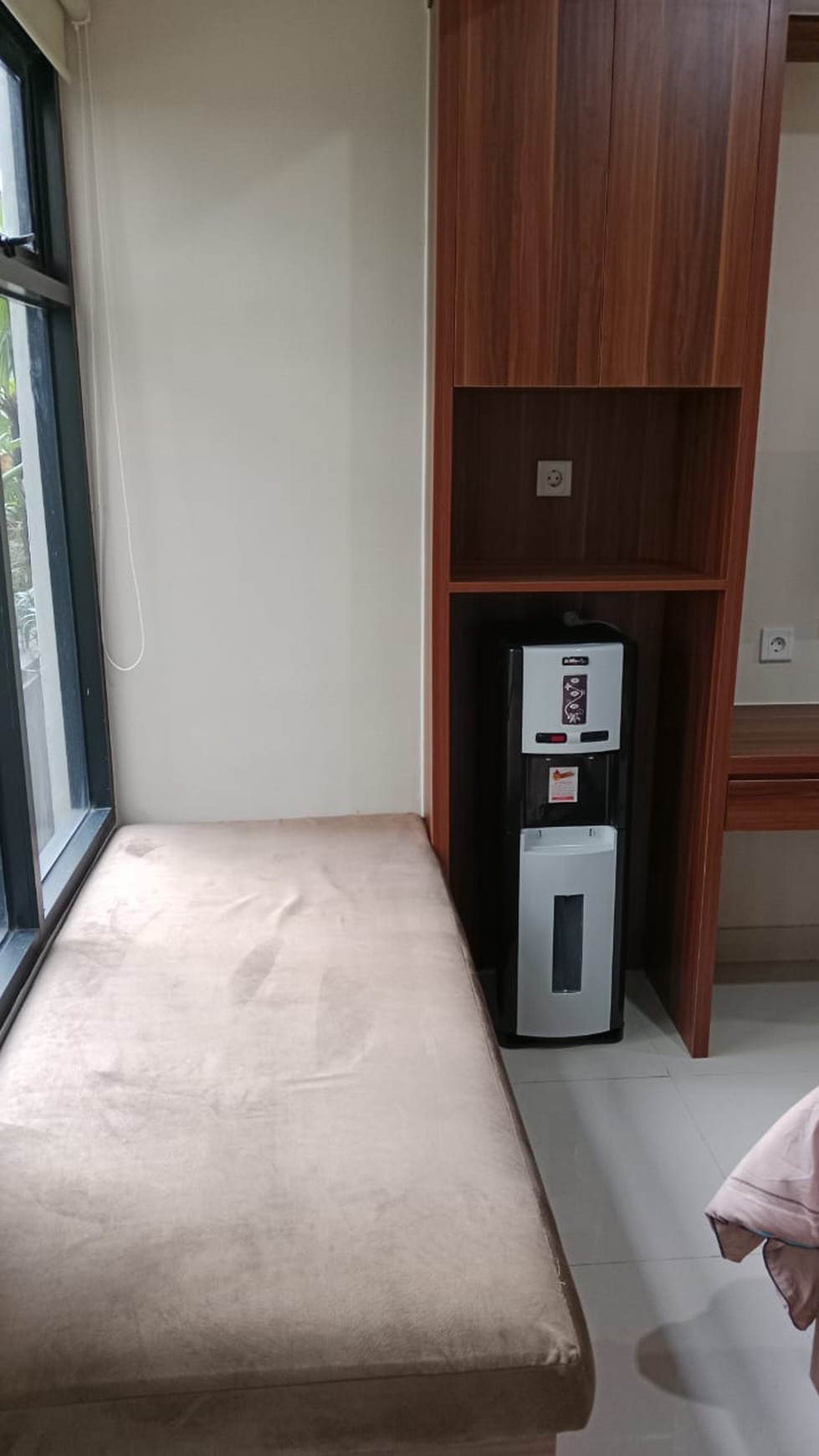 APARTEMEN  FULL FURNISHED  DI POLLUX  CHADSTONE ( TOWER CRYSTAL) 