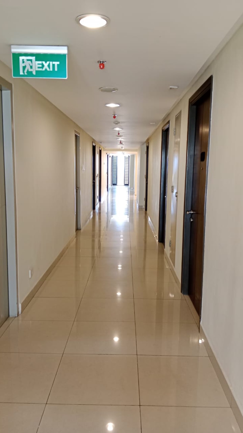 APARTEMEN  FULL FURNISHED  DI POLLUX  CHADSTONE ( TOWER CRYSTAL) 