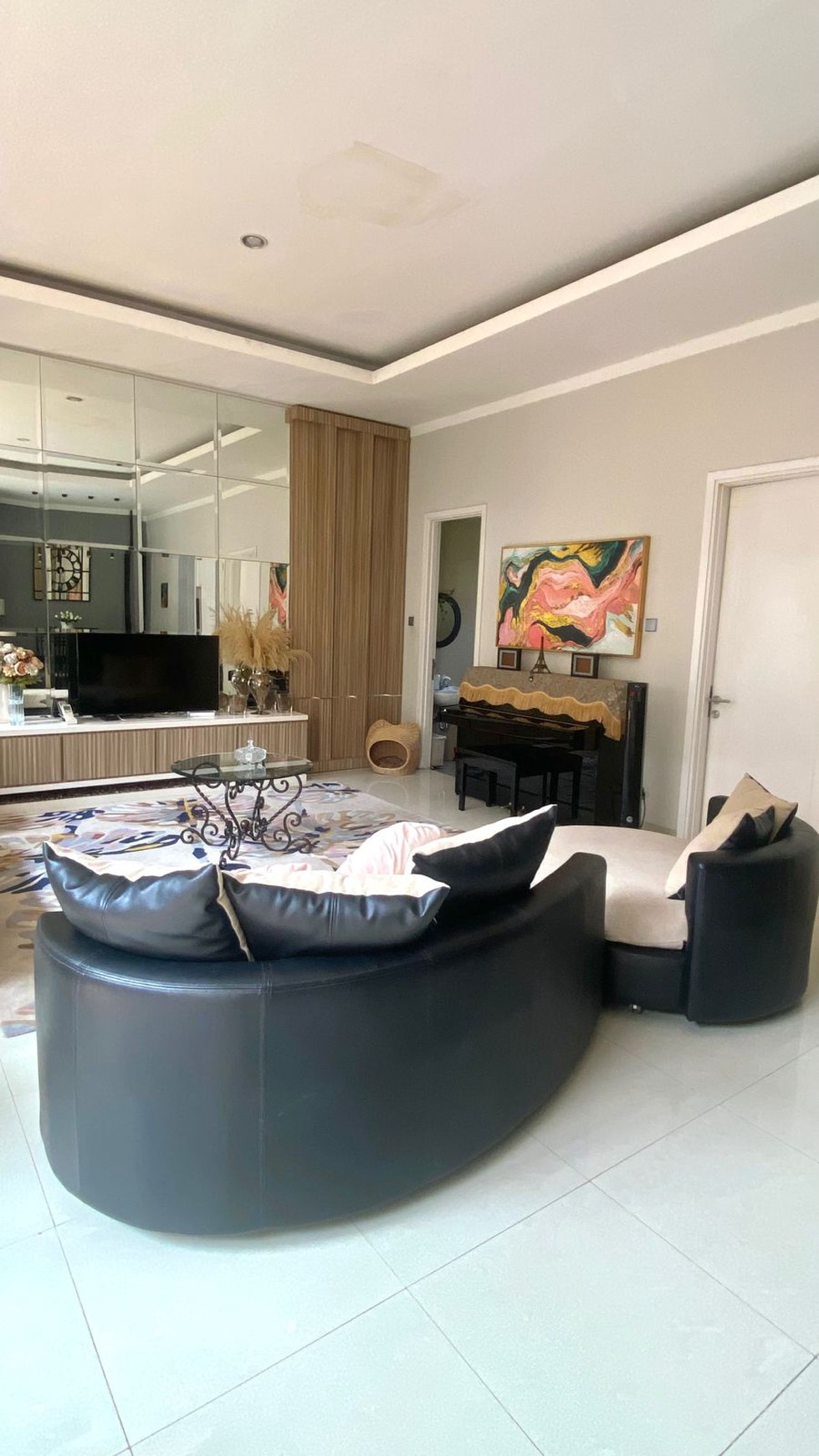 Rumah Luxury, Cantik, siap huni dalam Cluster di Bintaro 