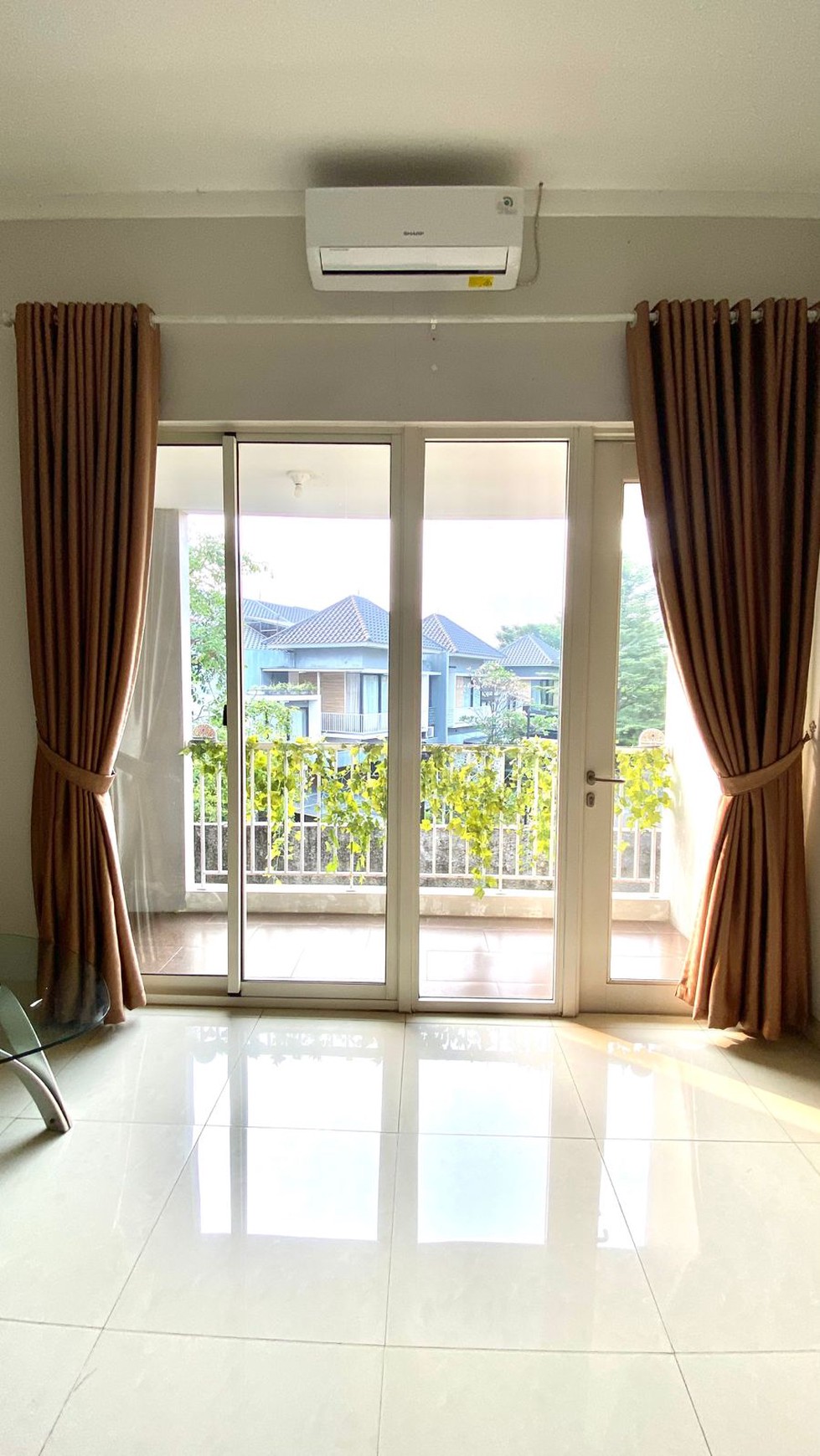 Rumah Luxury, Cantik, siap huni dalam Cluster di Bintaro 