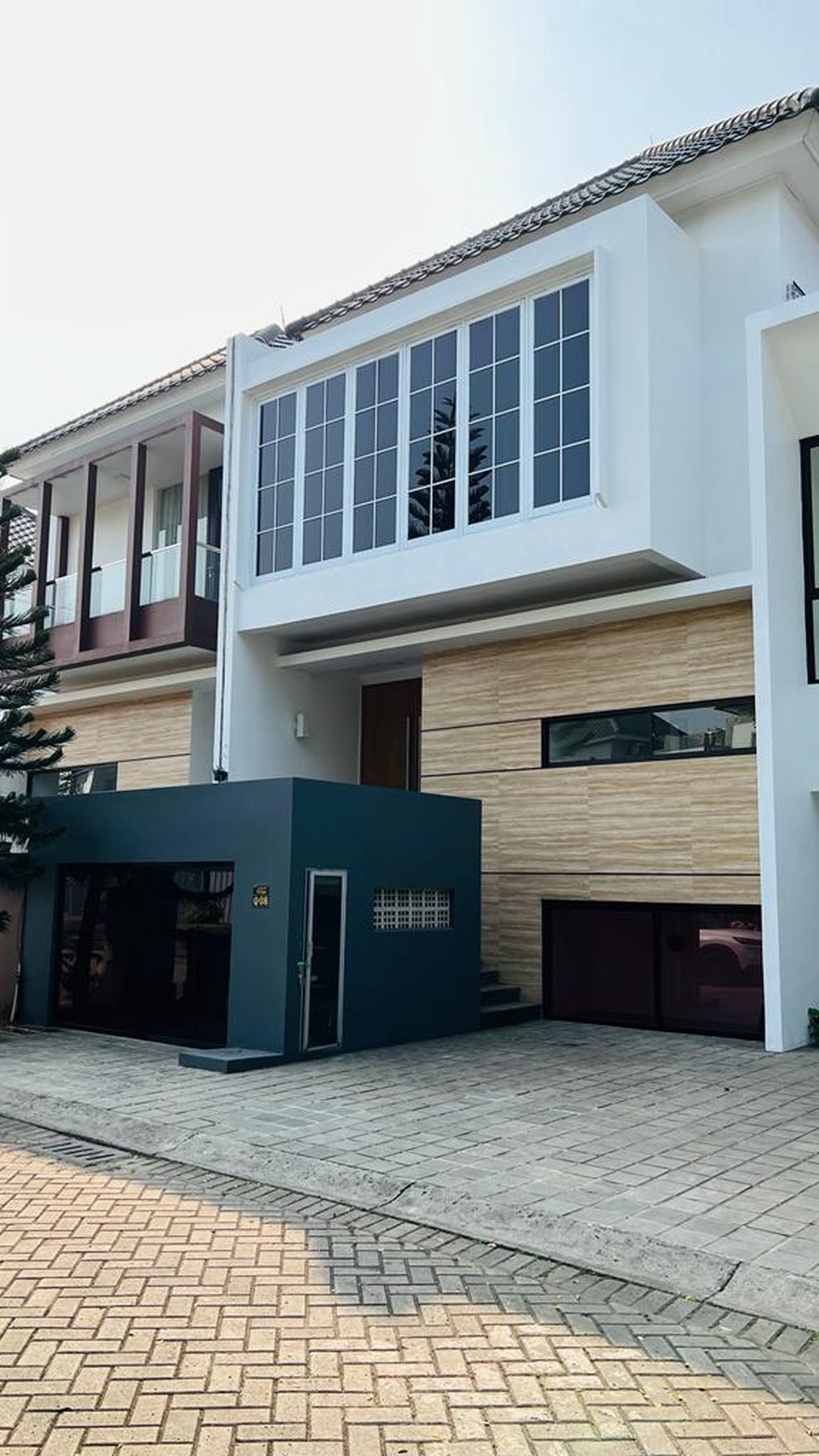 Rumah Cantik Dan Murah Depan taman Di Kebayoran Village Bintaro