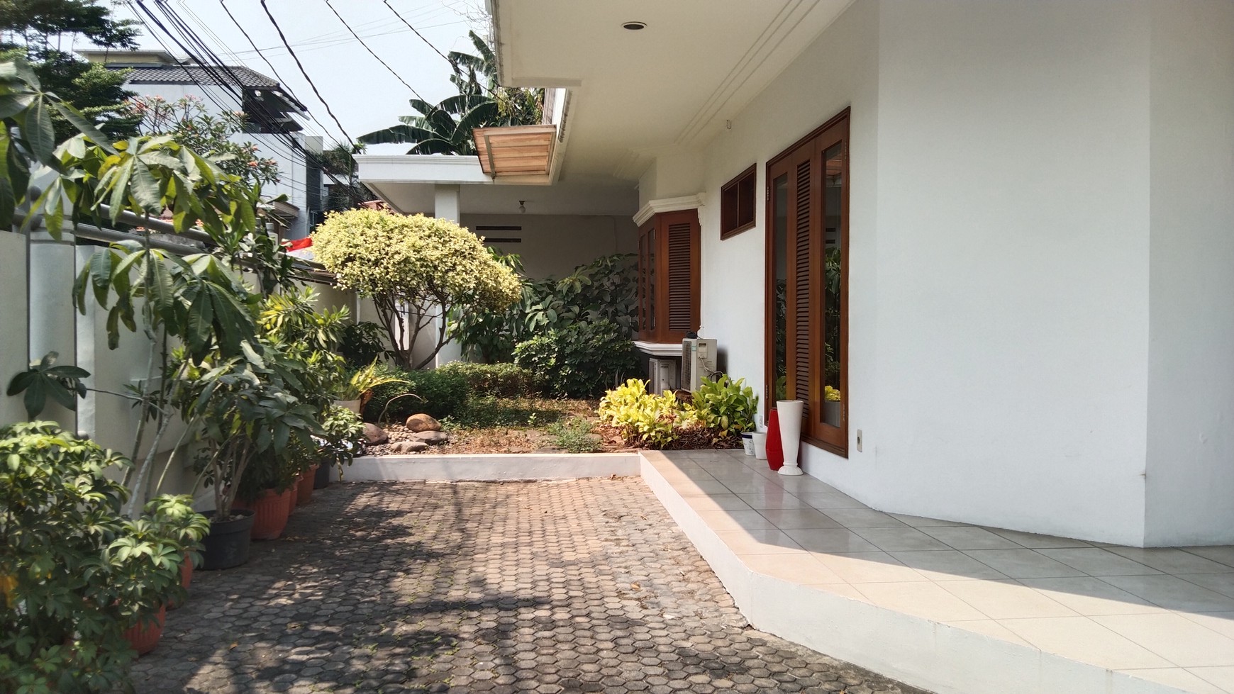 Rumah Lux di Pancoran Indah Terawat & Nyaman