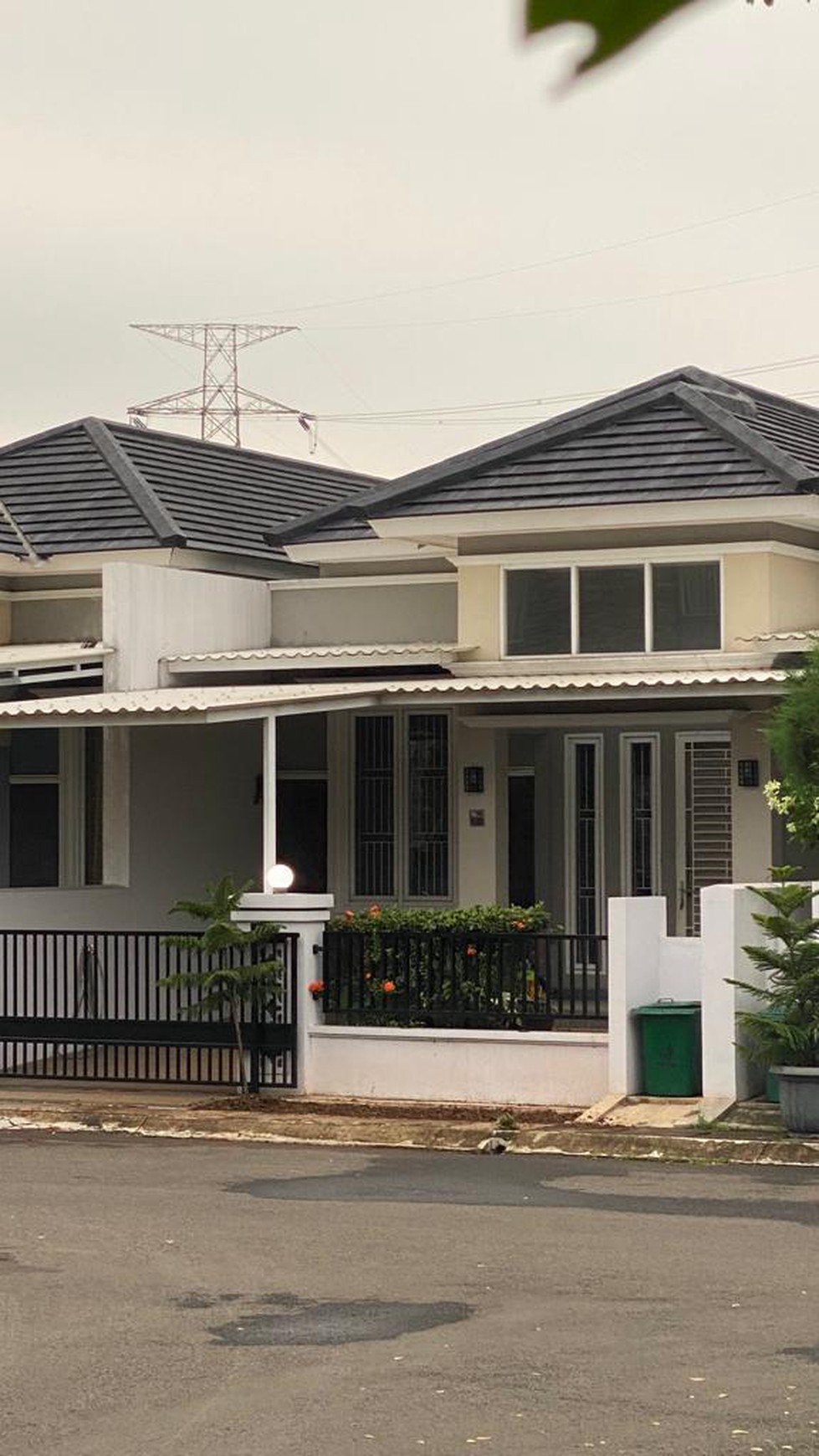 Sakura Regency 3 Bekasi, dijual cepat Rumah Minimalis .