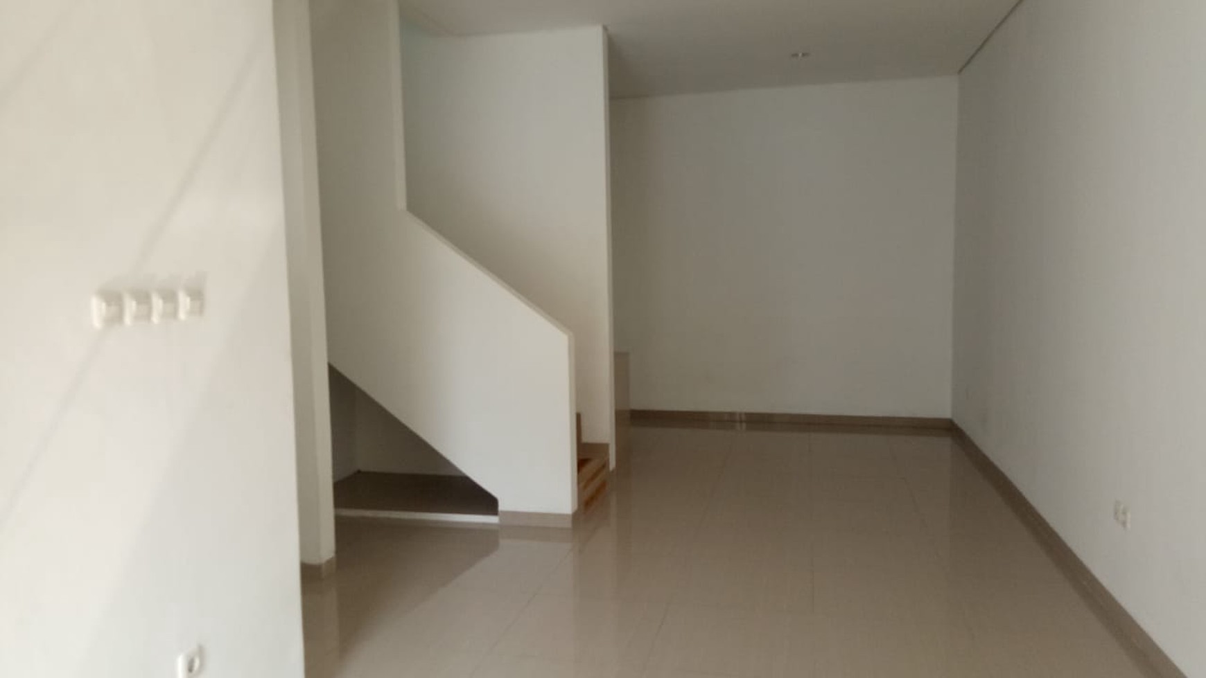 Dijual Rumah Bagus Di Graha Raya Bintaro, Bintaro Jaya.