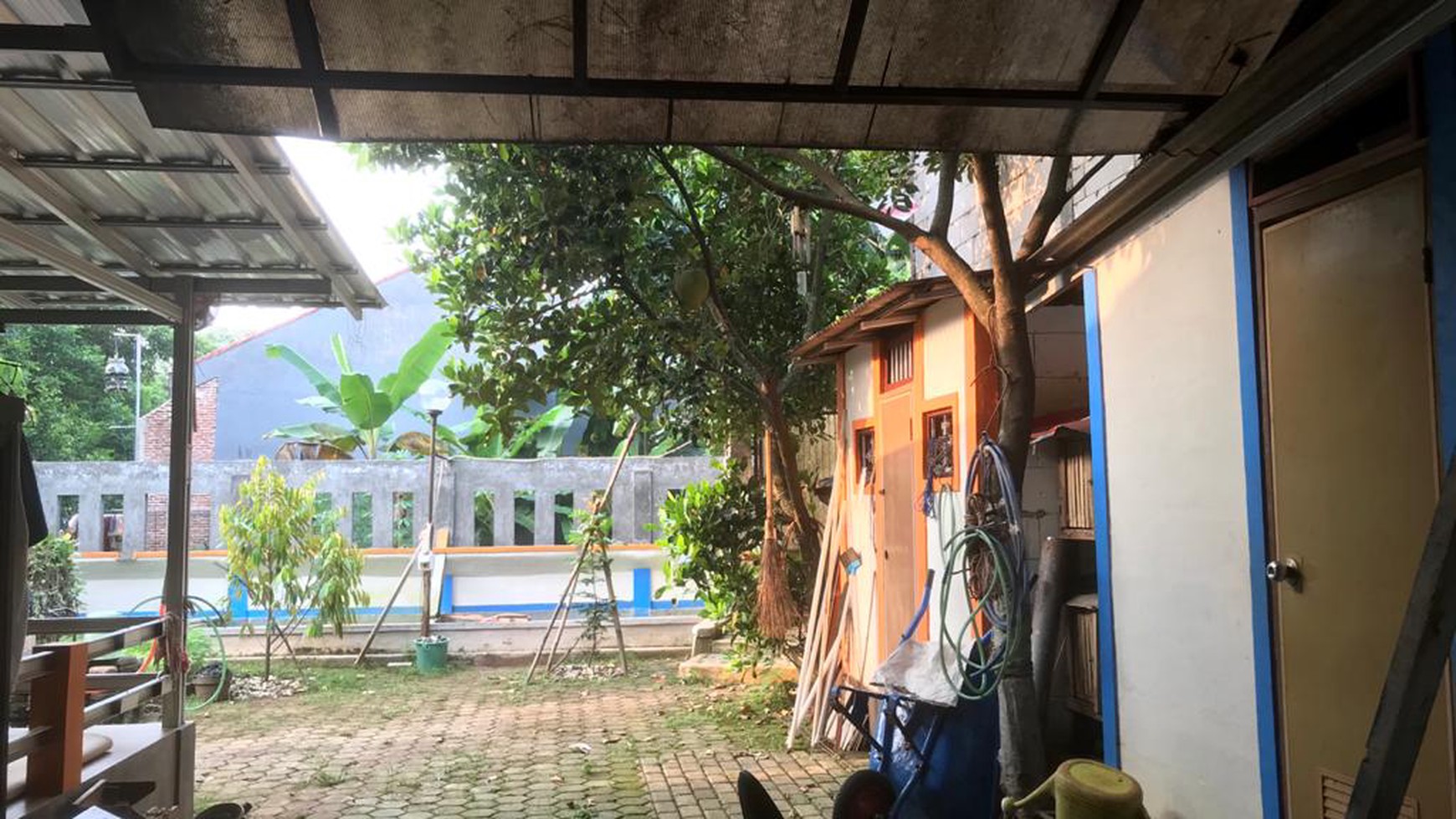 Di jual rumah satu lantai dengan luas tanah 780m2 di Pondok Ranggon Jakarta Timur