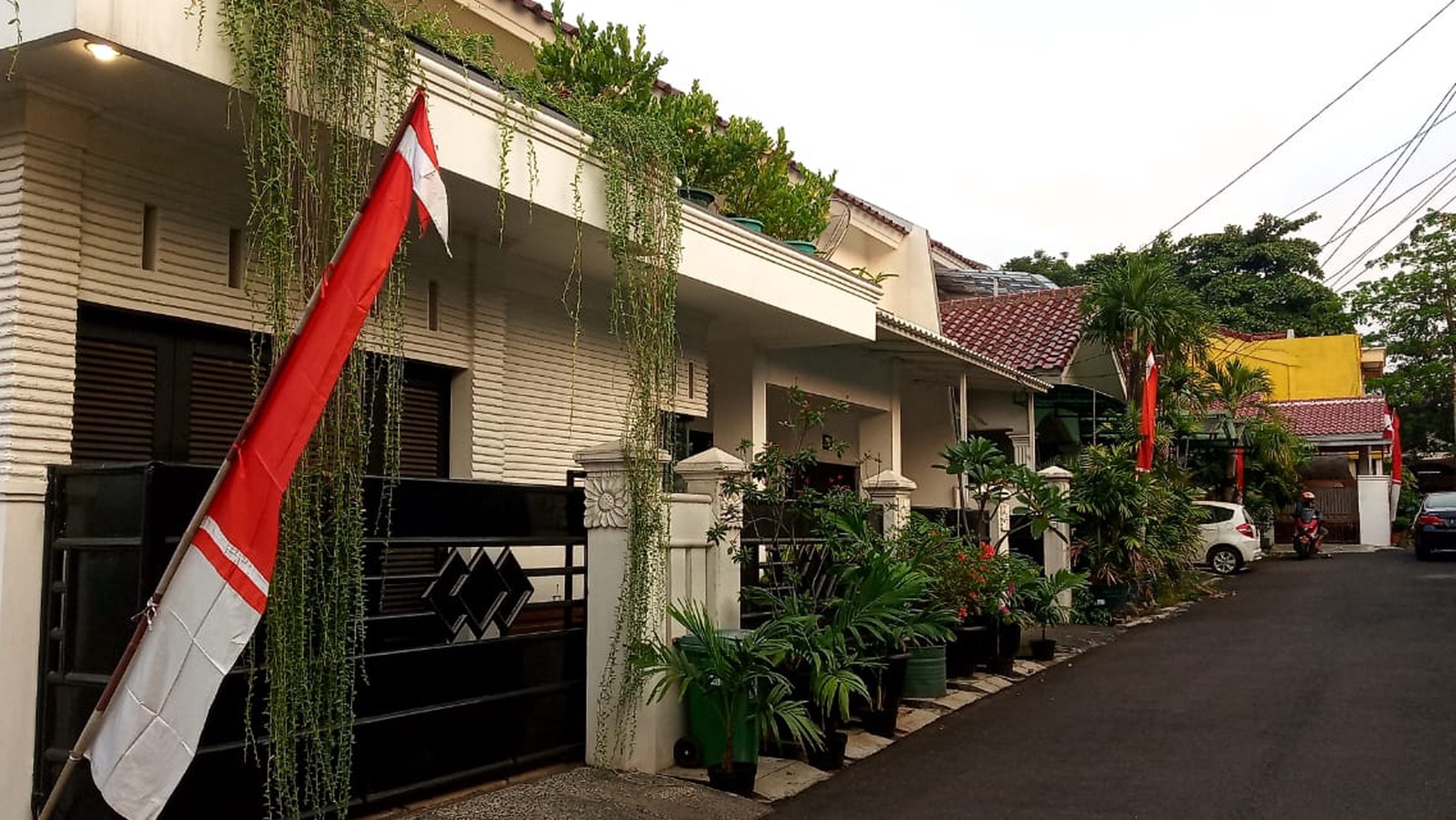 Rumah dua lantai Asri Kokoh di Arun Dina Cibubur