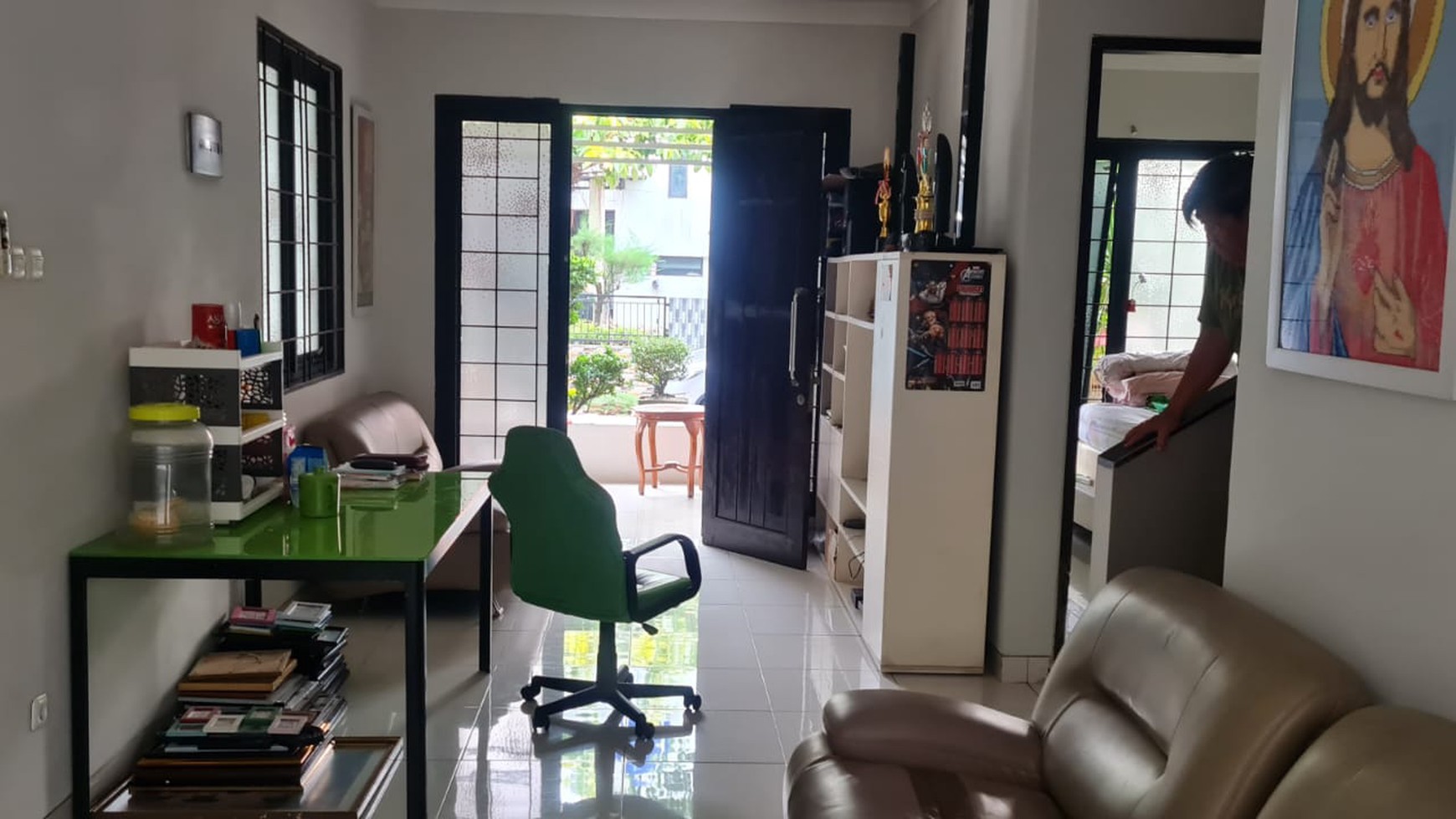 Rumah Bagus Di Melia Grove Graha Raya Bintaro Jaya.