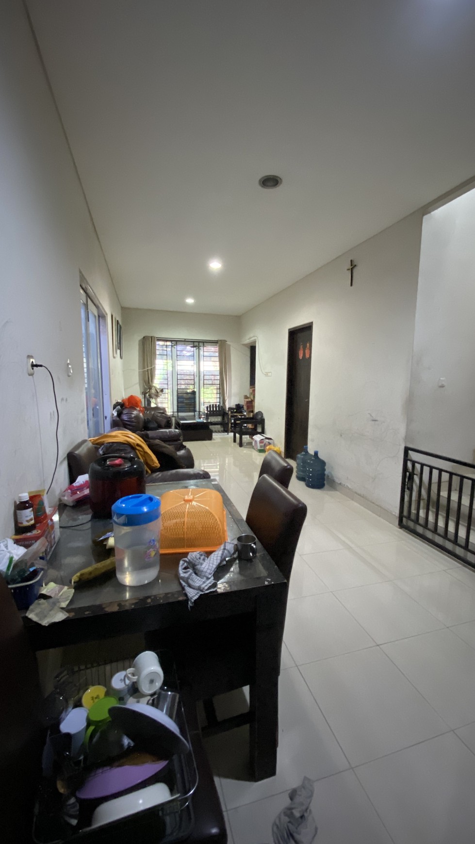 Rumah lokasi strategis dekat Sarinah Thamrin, cocok untuk Usaha & Guest House. Bonus 3 bisnis untuk diteruskan.