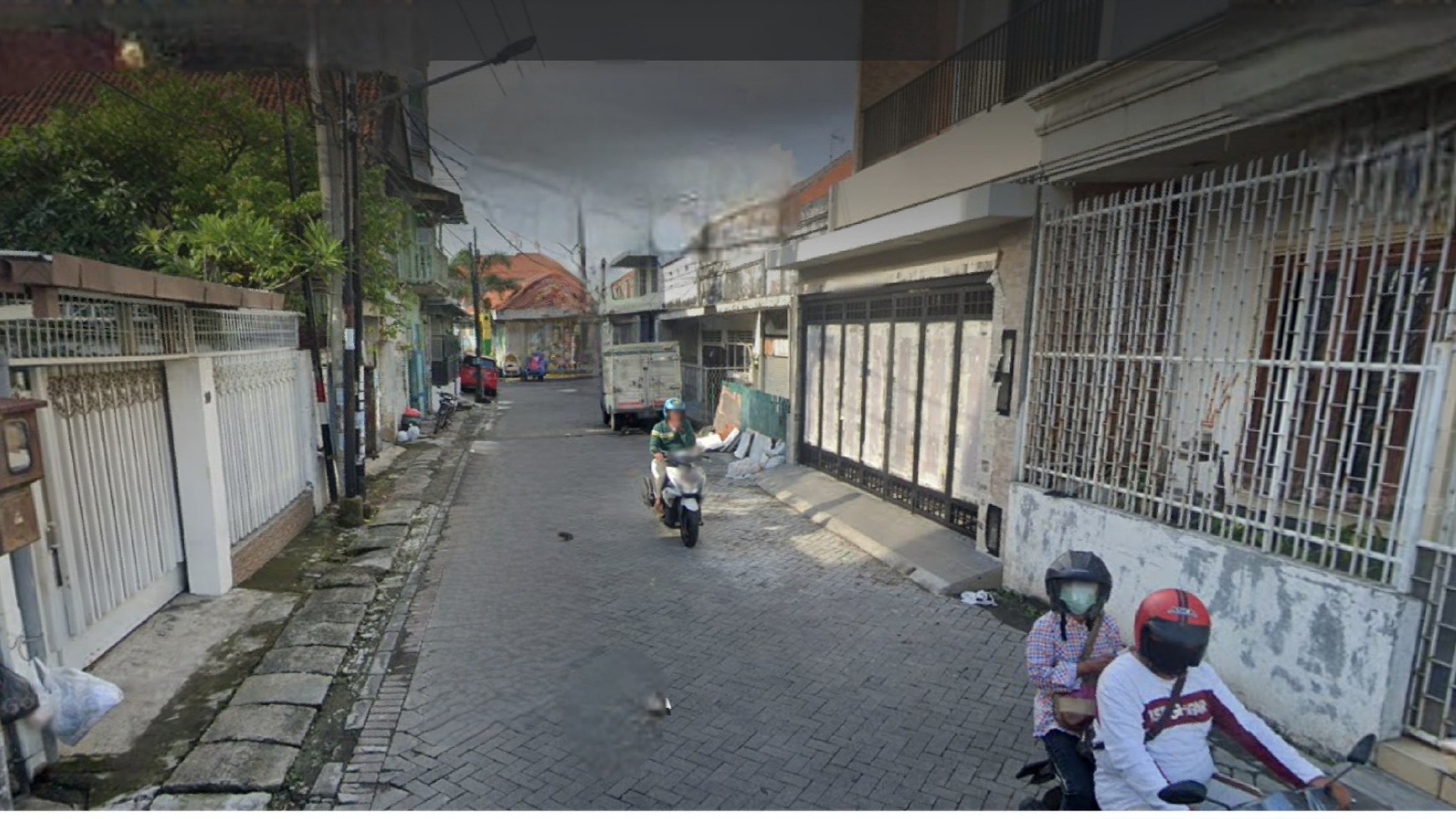 Rumah Surabaya Pusat Kota - Jl. Gembong Sawah Barat dekat  Kapasan , Pasar Atom 