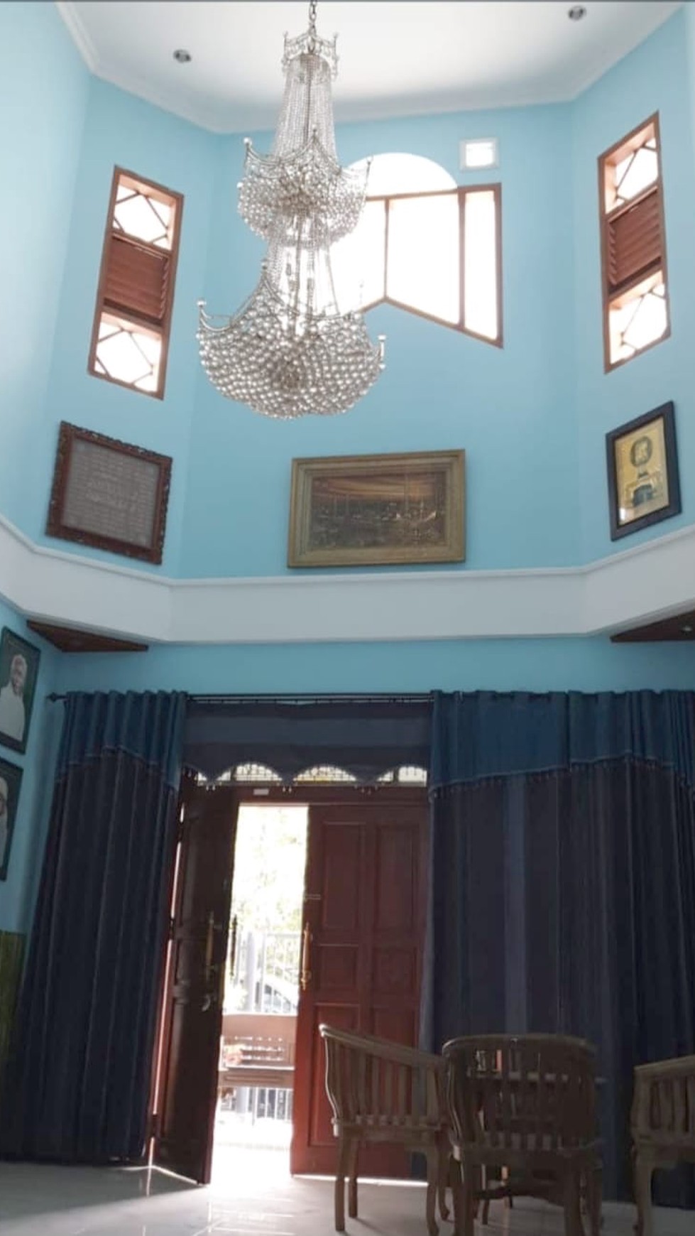 Rumah Siap Huni Klasik Gayungsari Timur Surabaya selangkah ke Trans Icon dan Masjid Agung 