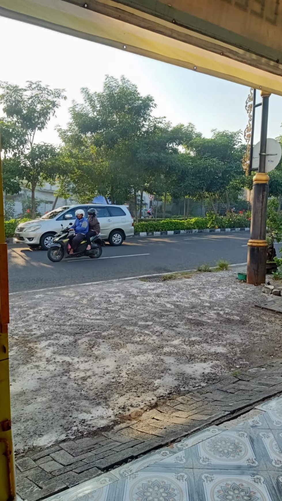 Rumah siap huni nol jalan Raya Merr Gununganyar selangkah ke Airport Juanda, UPN, RS Mitra Keluarga