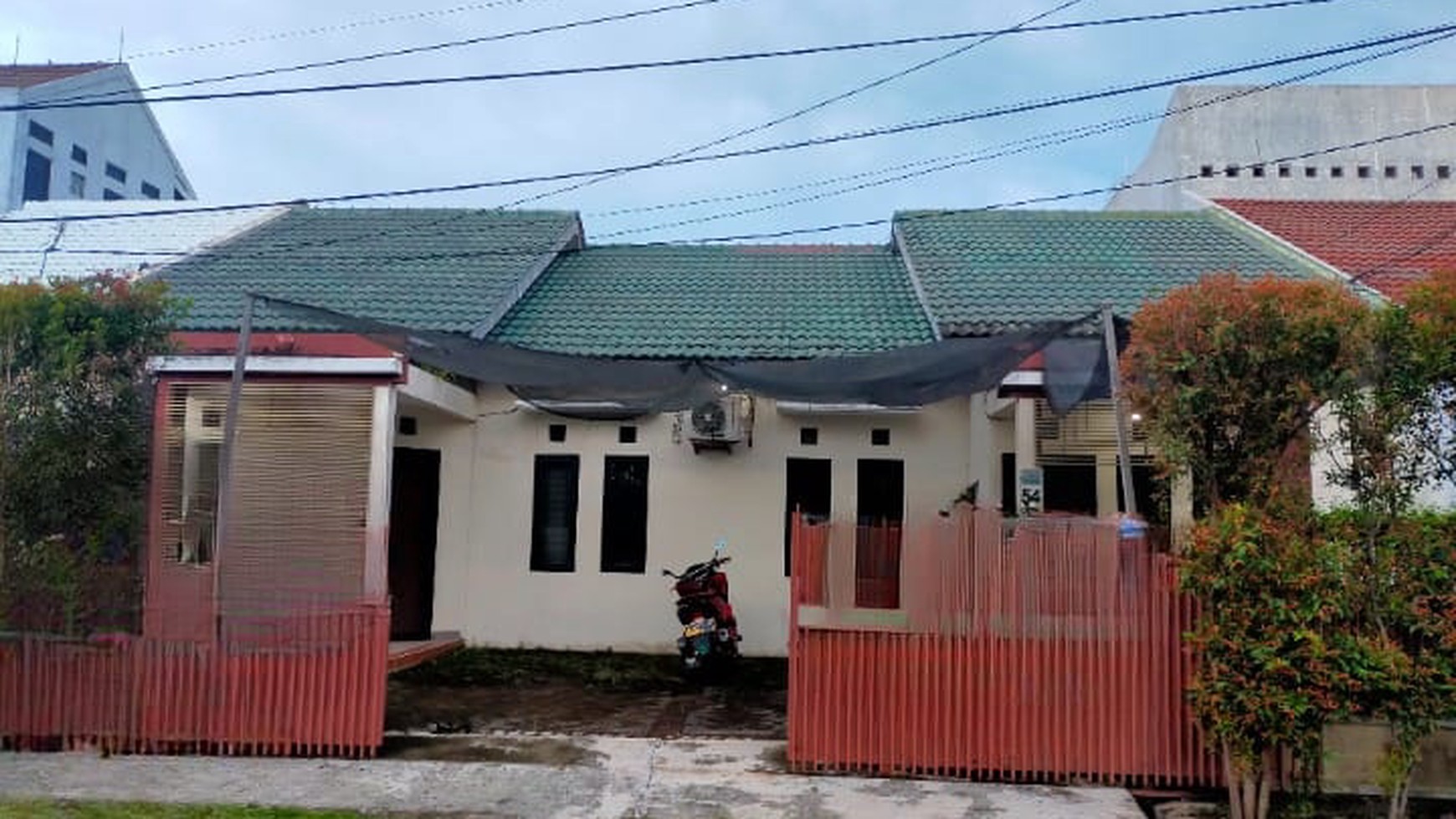 Rumah siap Huni SUKOLILO DIAN REGENCY Area kampus ITS, HAng Tuah University