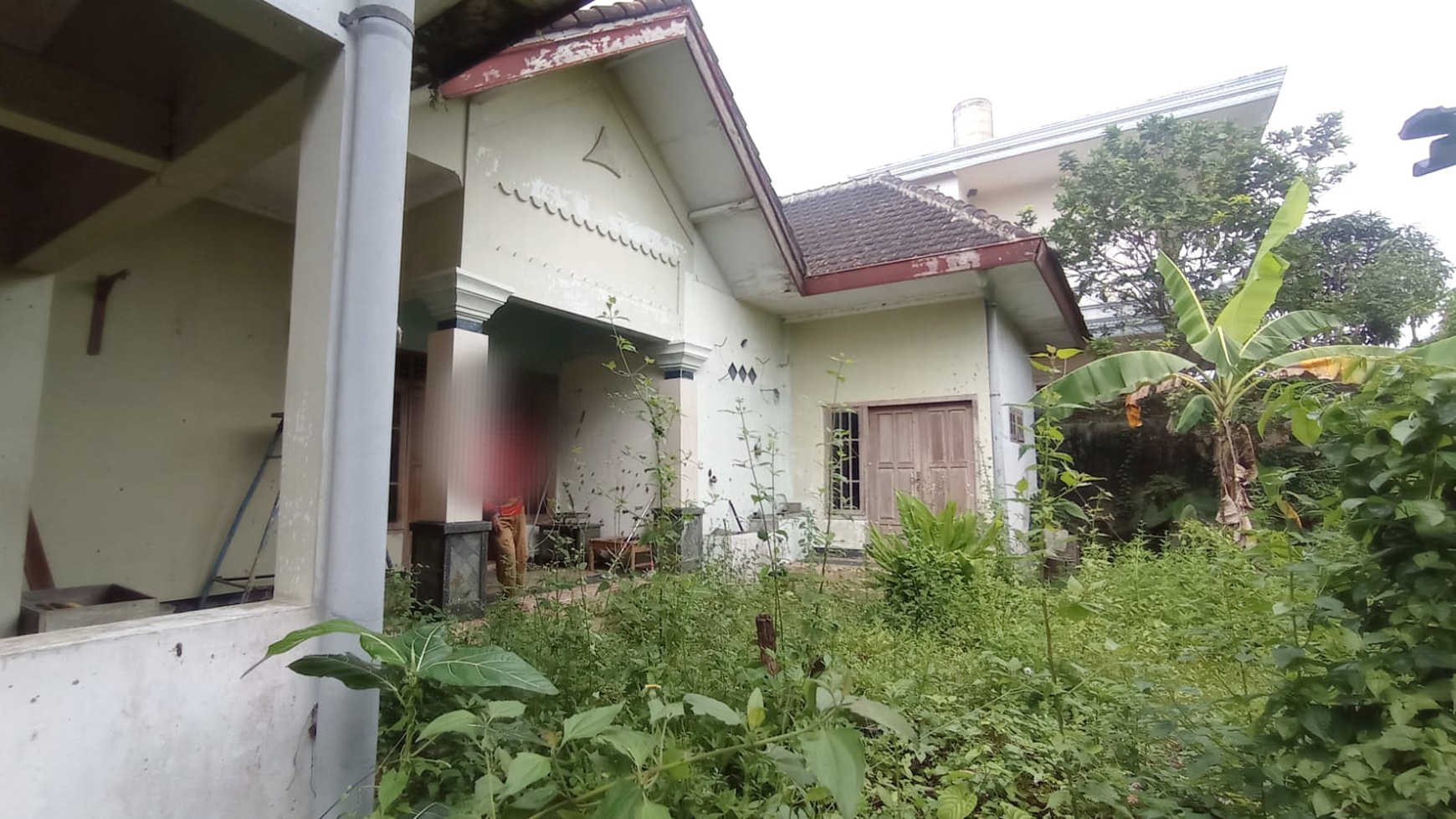 Rumah Mewah Harga Tanah, Luas & Butuh Renovasi, Borobudur Agung