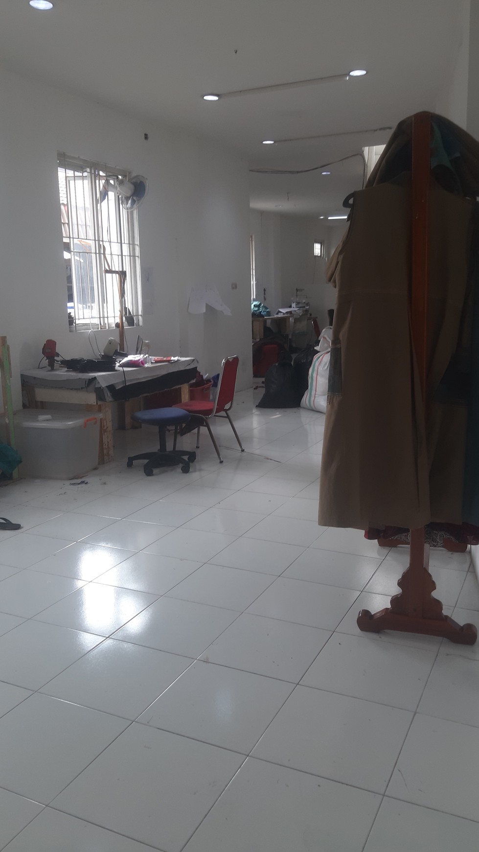 Disewakan bangunan 3 lantai, Komersial Area Tebet