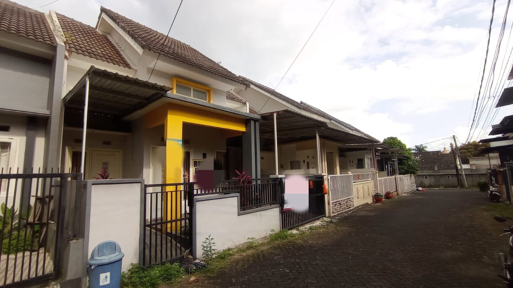 Rumah Terawat & Siap Huni, Dekat Patung Pesawat, Raya Soekarno Hatta