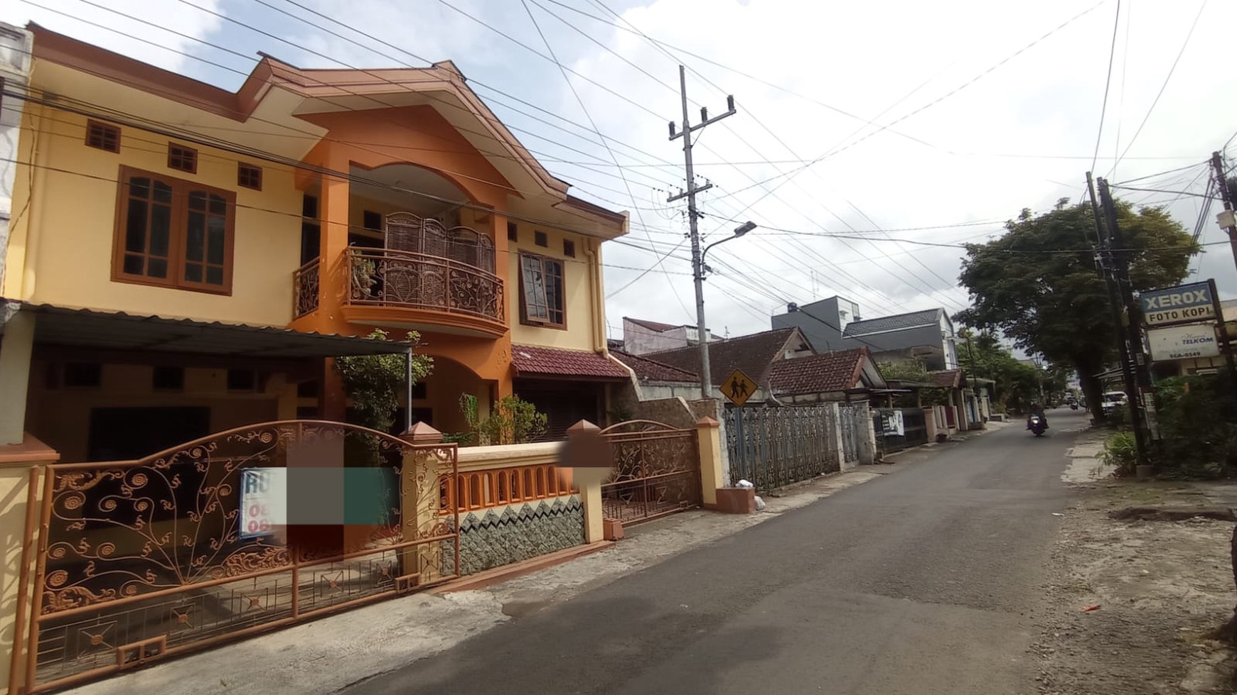 Rumah 2 Lantai, Terawat & Siap Huni, Raya Sudimoro