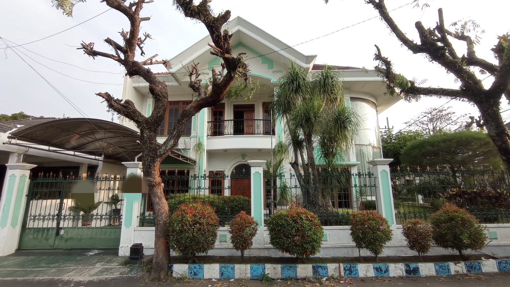 Rumah Mewah 2 Lantai, Include Area Kost Aktif