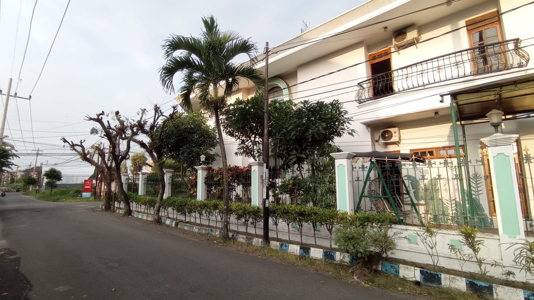 Rumah Mewah 2 Lantai, Include Area Kost Aktif