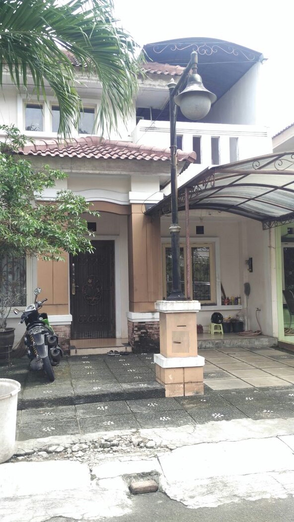 Rumah Puri Beta dekat dg stts bus TransJakarta  Cileduk..