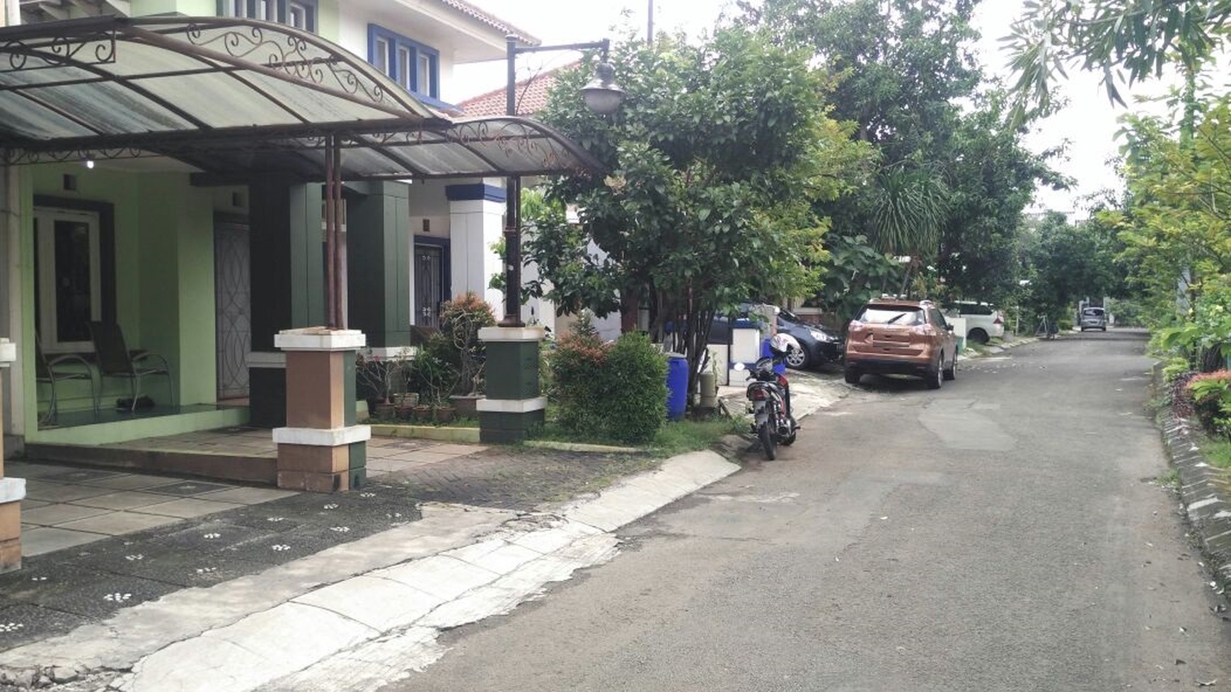 Rumah Puri Beta dekat dg stts bus TransJakarta  Cileduk..