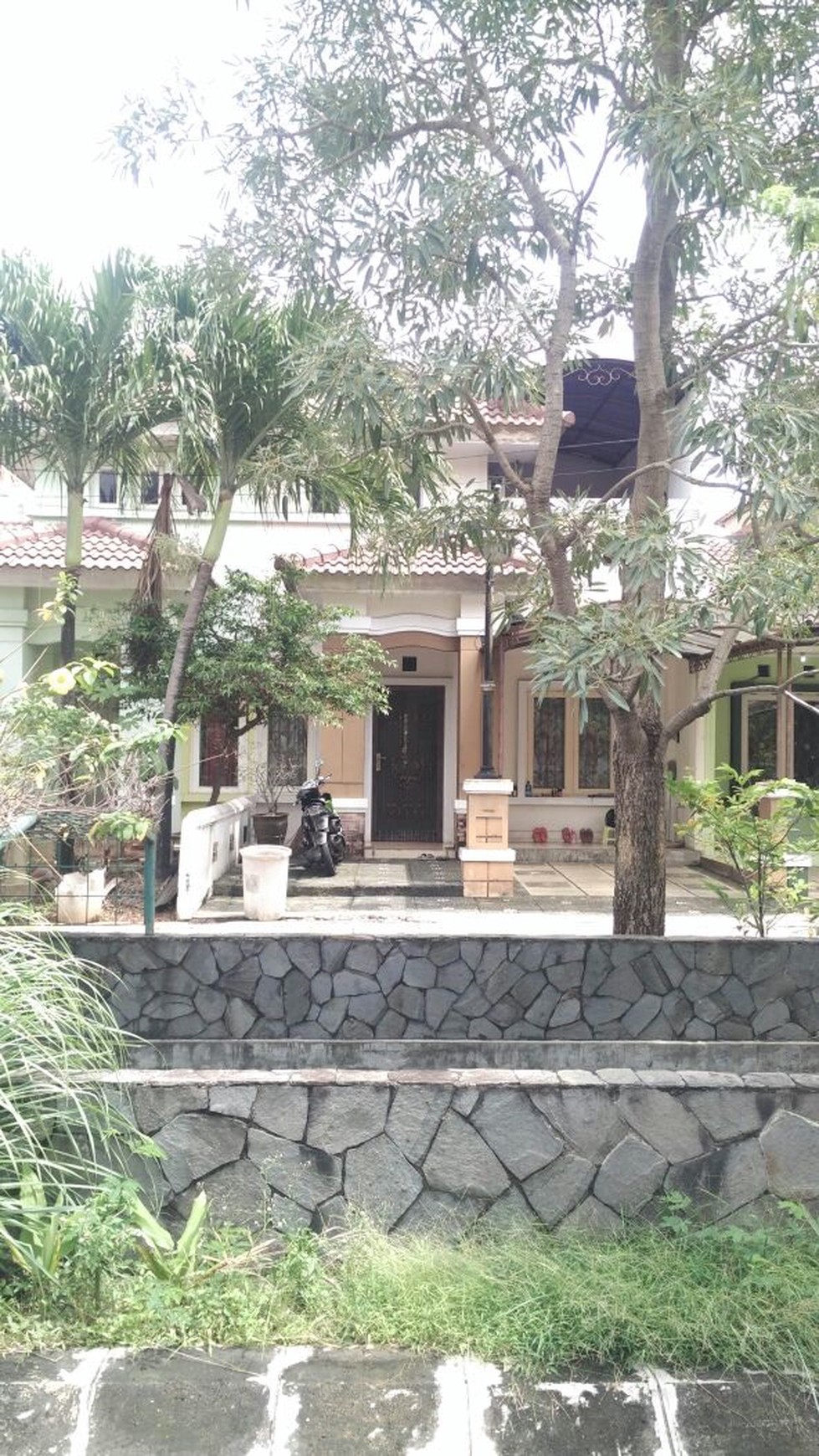 Rumah Puri Beta dekat dg stts bus TransJakarta  Cileduk..