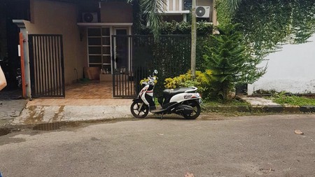 Dijual SEGERA Rumah Bagus Siap Huni di Serpong Park, Tangerang Selatan