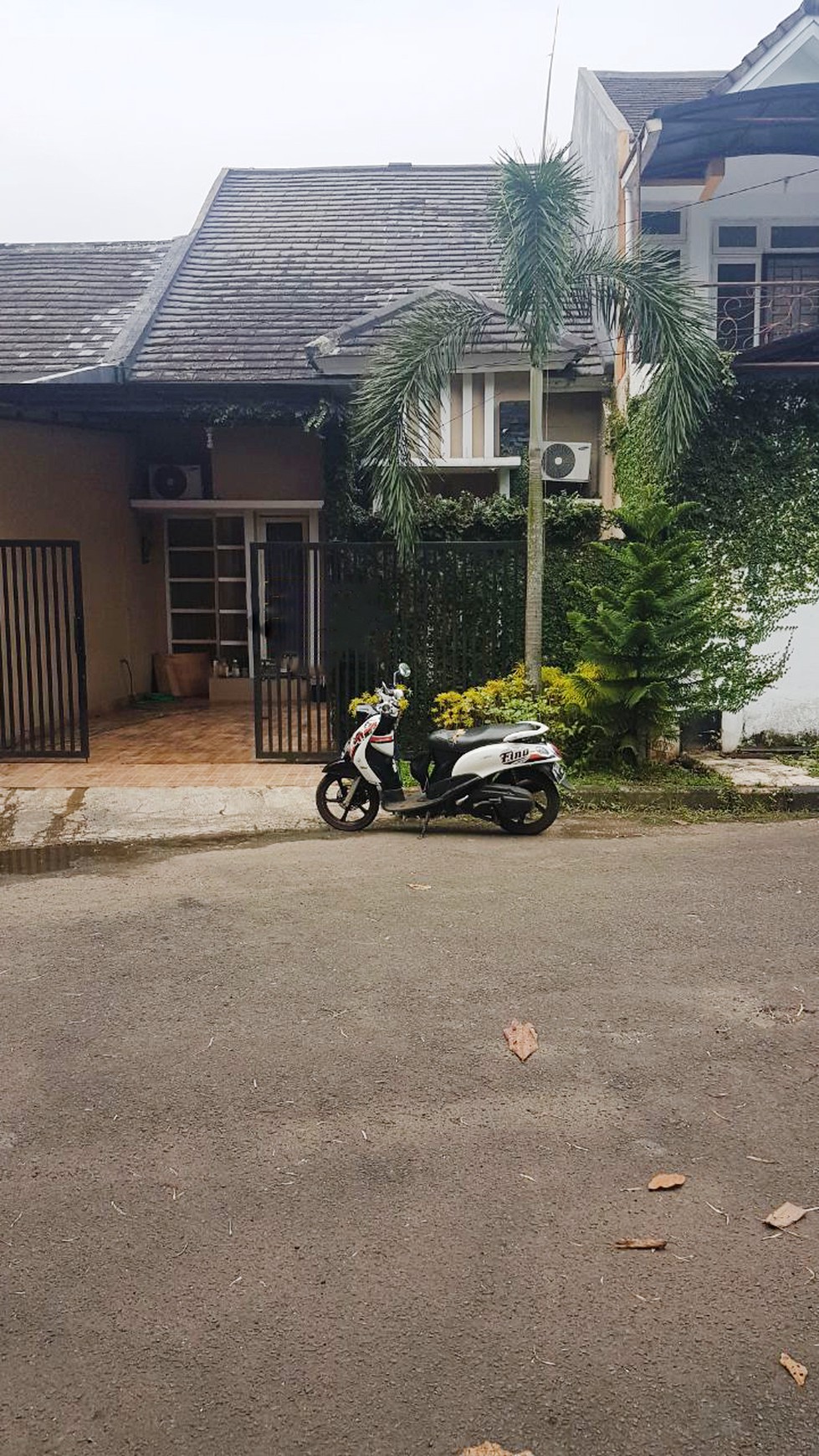 Dijual SEGERA Rumah Bagus Siap Huni di Serpong Park, Tangerang Selatan