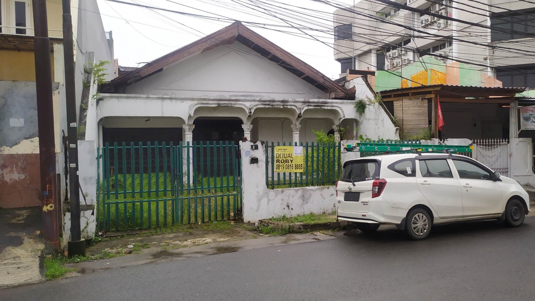 Rumah Bangunan Lama di Kelapa Sawit Raya, Kelapa Gading Luas 10x23m2