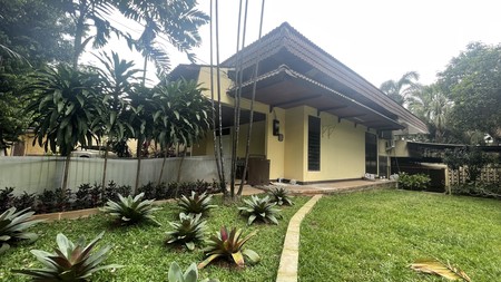 Rumah di Kebayoran Baru