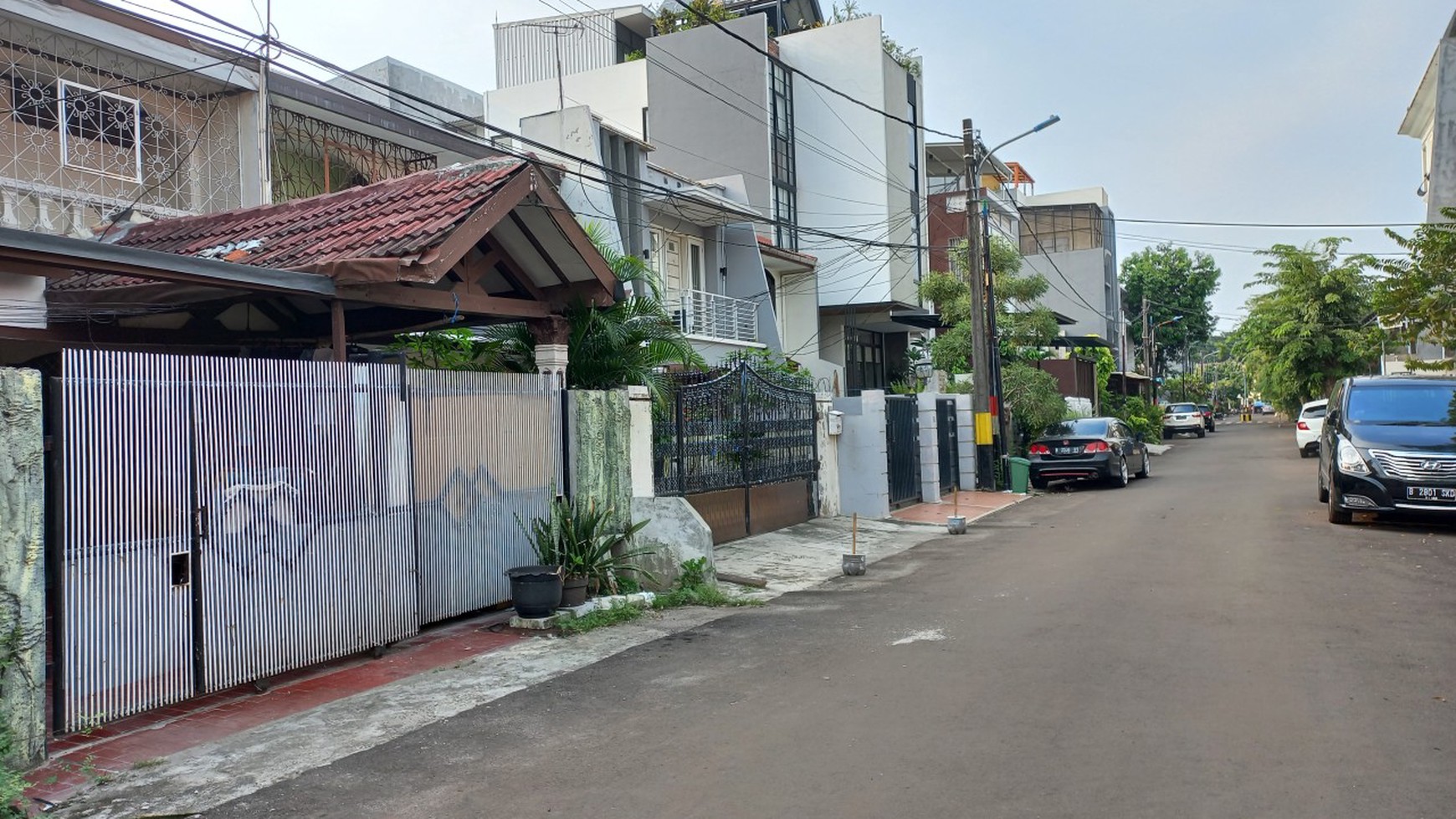 Rumah Tua Pelepah Kuning, Kelapa Gading Luas 6x20m2