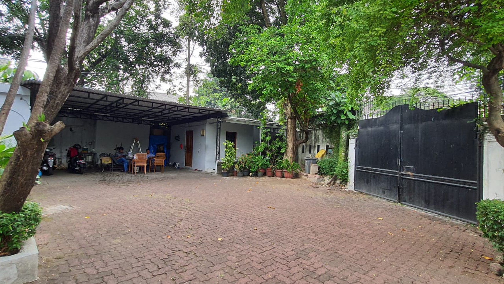 Dijual rumah di Jl Pasuruan - Menteng