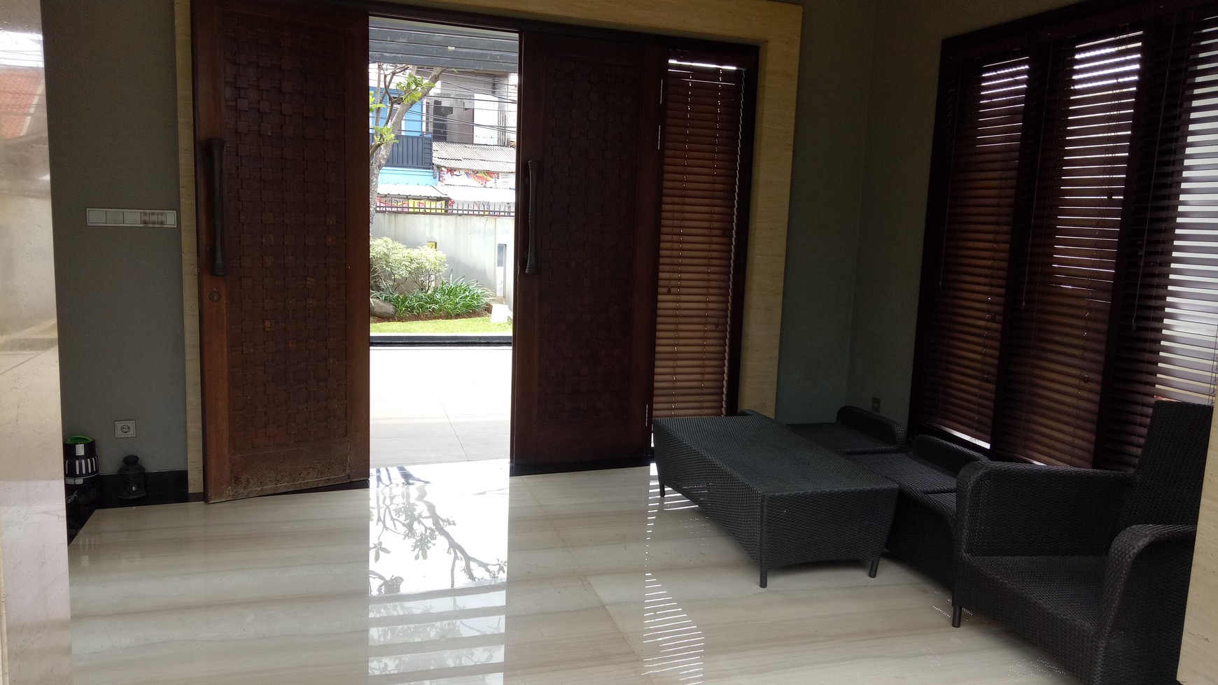 Dijual Rumah  1 lantai ,luas, indah, siap huni, di jalan Murni Joglo kembangan Jakarta Barat