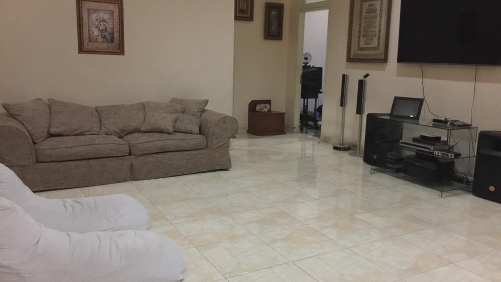 RUMAH LUAS 6000 Meter, di Pondok Jagung Utara, Harga 10 M, NEGO.