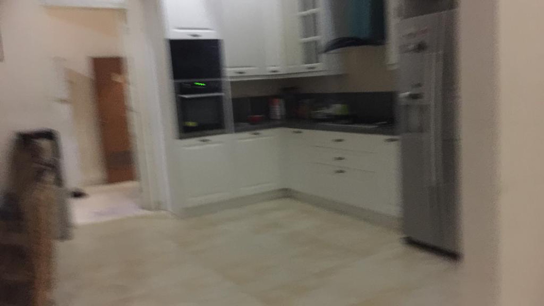 RUMAH LUAS 6000 Meter, di Pondok Jagung Utara, Harga 10 M, NEGO.