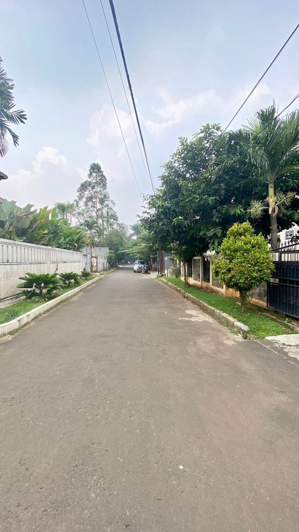 Rumah Jl Emesde Area Kemang Selatan ,Lingkungan Tenang