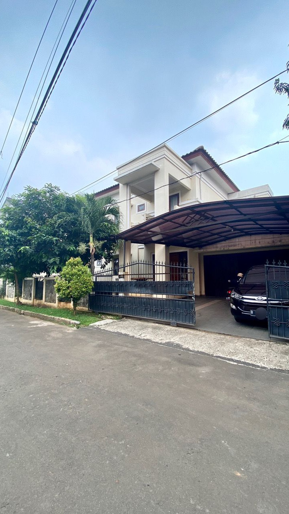 Rumah Jl Emesde Area Kemang Selatan ,Lingkungan Tenang