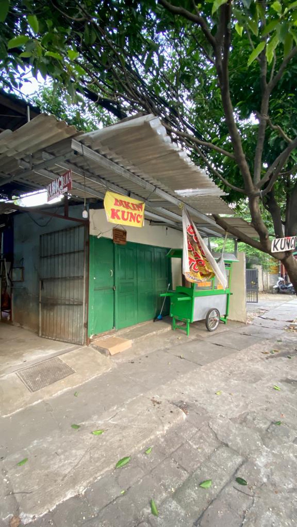 Rumah Hitung Tanah Cilandak Kko Raya, Cocok Untuk Usaha