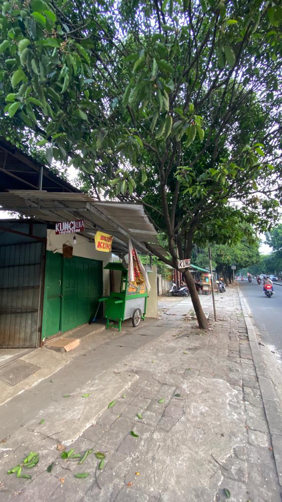 Rumah Hitung Tanah Cilandak Kko Raya, Cocok Untuk Usaha