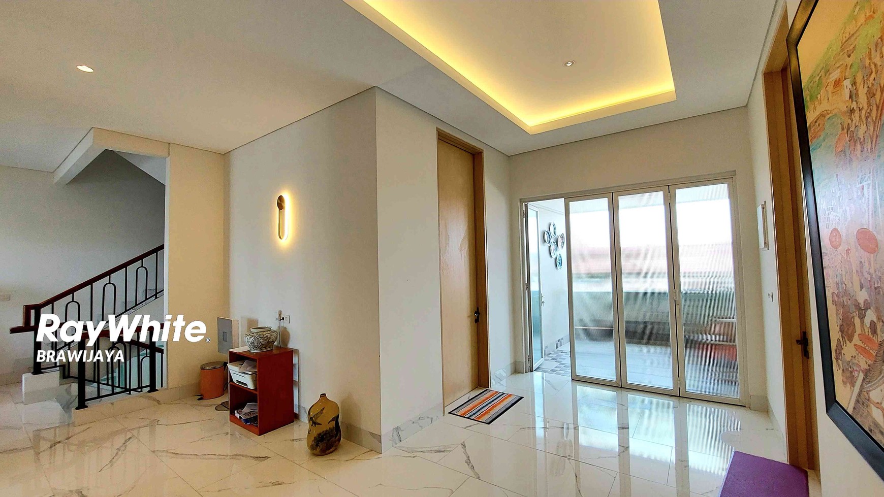 TOWNHOUSE DI RAGUNAN, JAKSEL, INDOCHINE DESIGN INTERIOR, 2 KM KE  TOL JORR