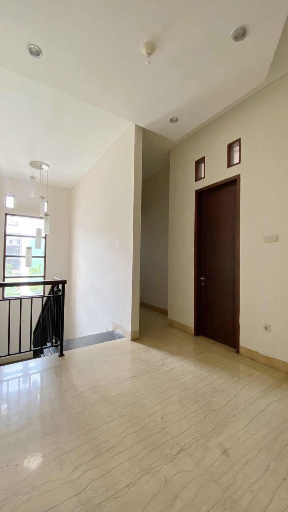 Townhouse Brand New Siap Huni Area Pondok Indah