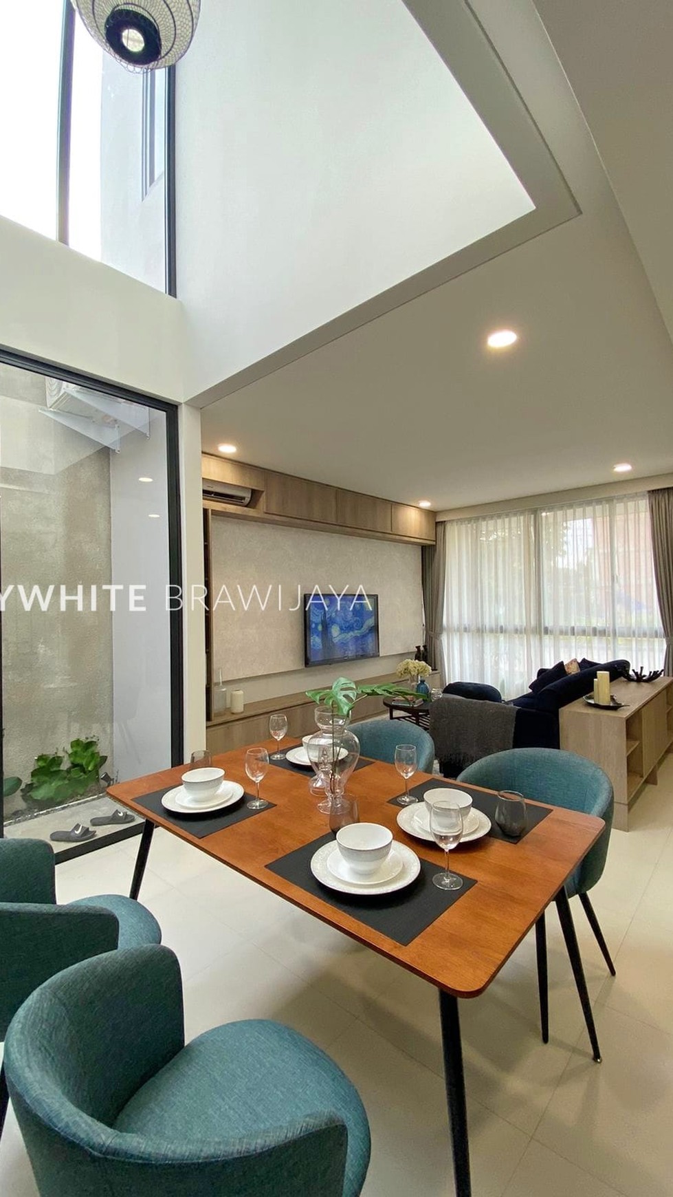 New Townhouse 3,3 Milyar Cilandak Jakarta Selatan