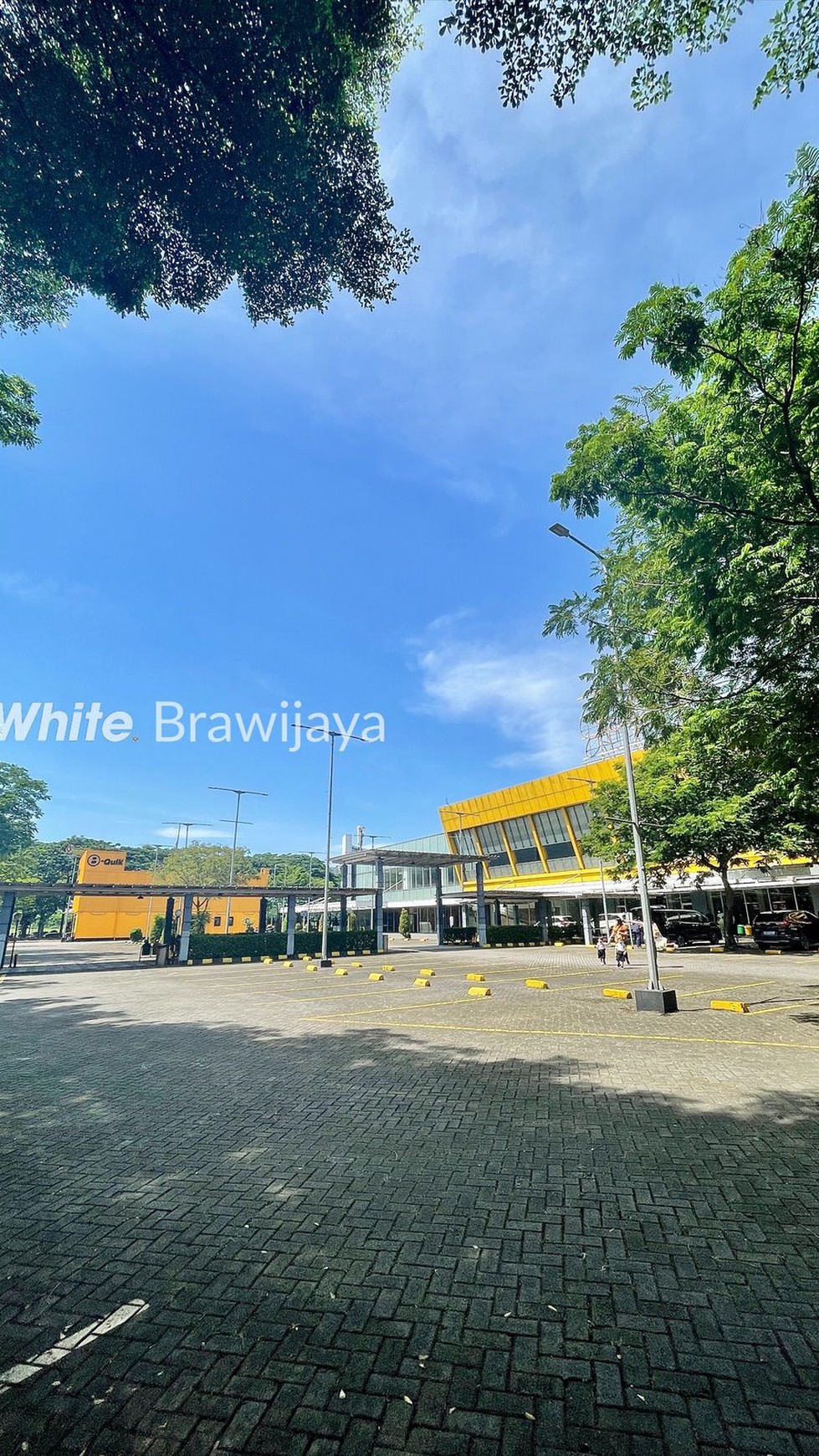 Bangunan Eks Retail Lokasi Strategis BSD City Serpong