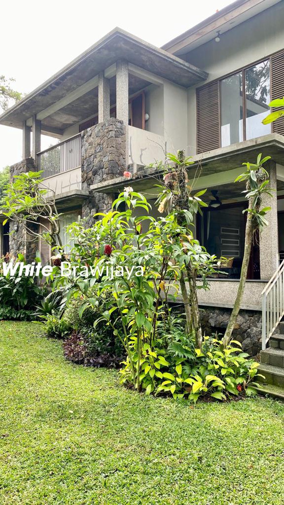 Tropical House Lokasi Tenang  Area Lebak Bulus Cirendeu