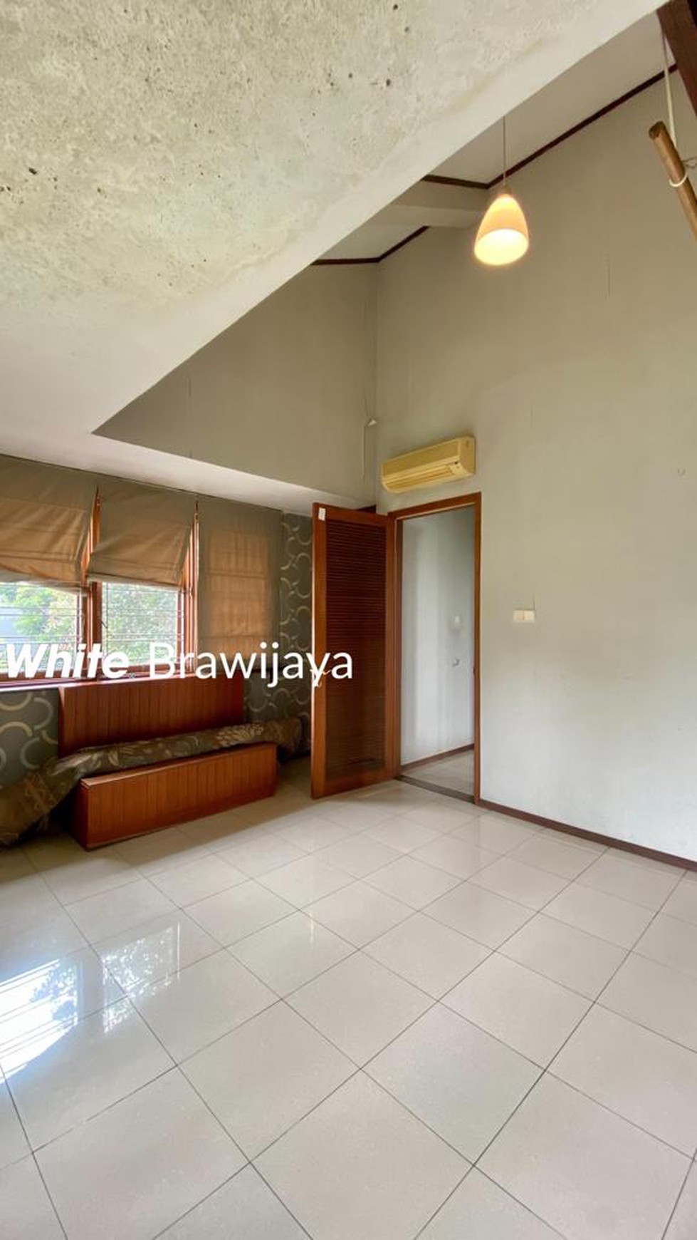 Tropical House Lokasi Tenang  Area Lebak Bulus Cirendeu