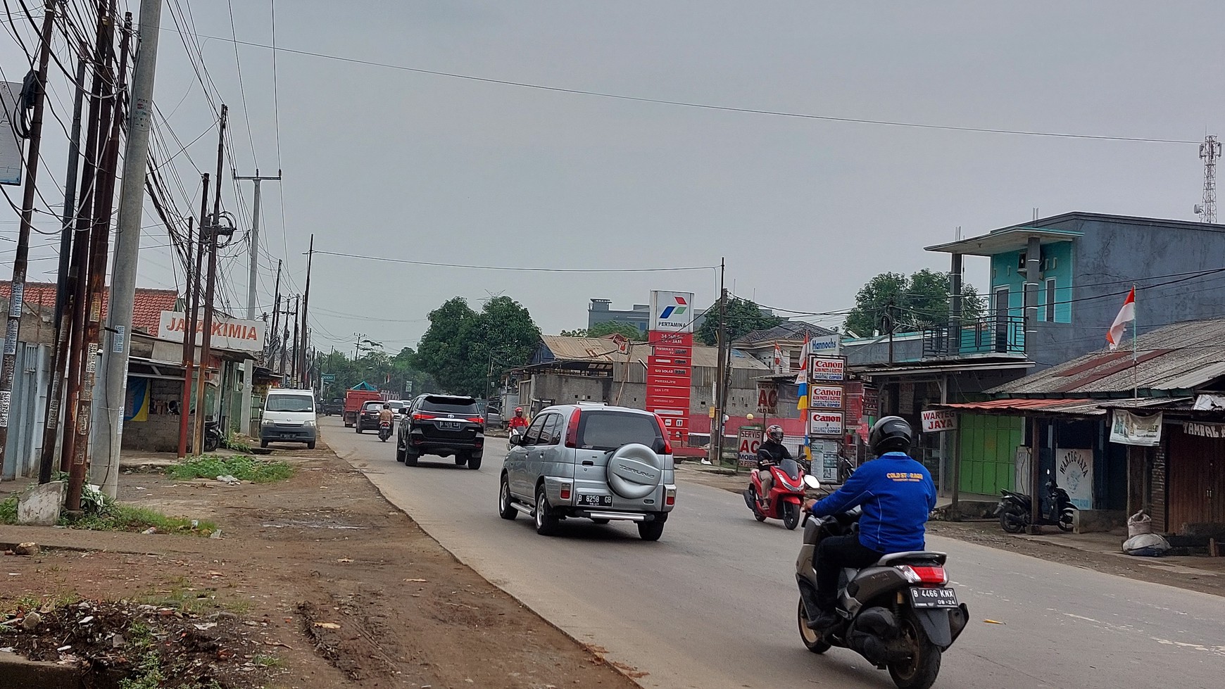 Disewa gudang depan jalan Raya Narogong km10 Limus Nunggal