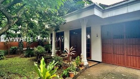 Rumah Lama Siap Huni Area Dharmawangsa Kebayoran Baru